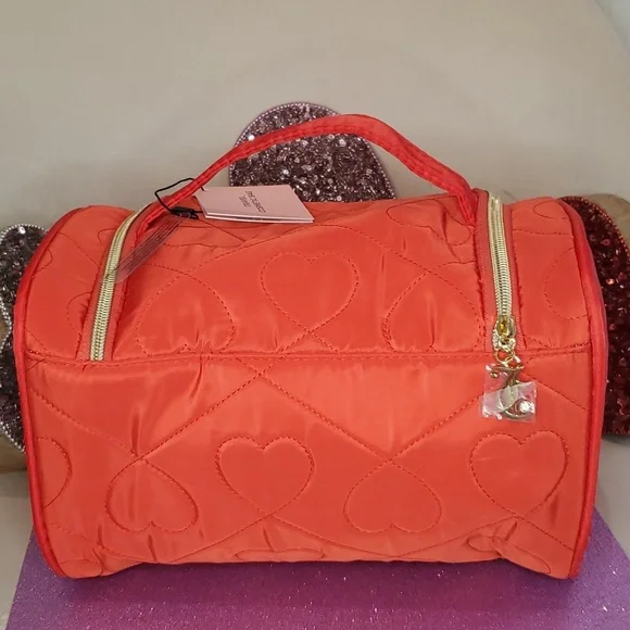 🎉HP🎉Juicy Couture ❤️NWT❤️ Red Travel Cosmetic Bag! ❤️❤️❤️ - Picture 8 of 17